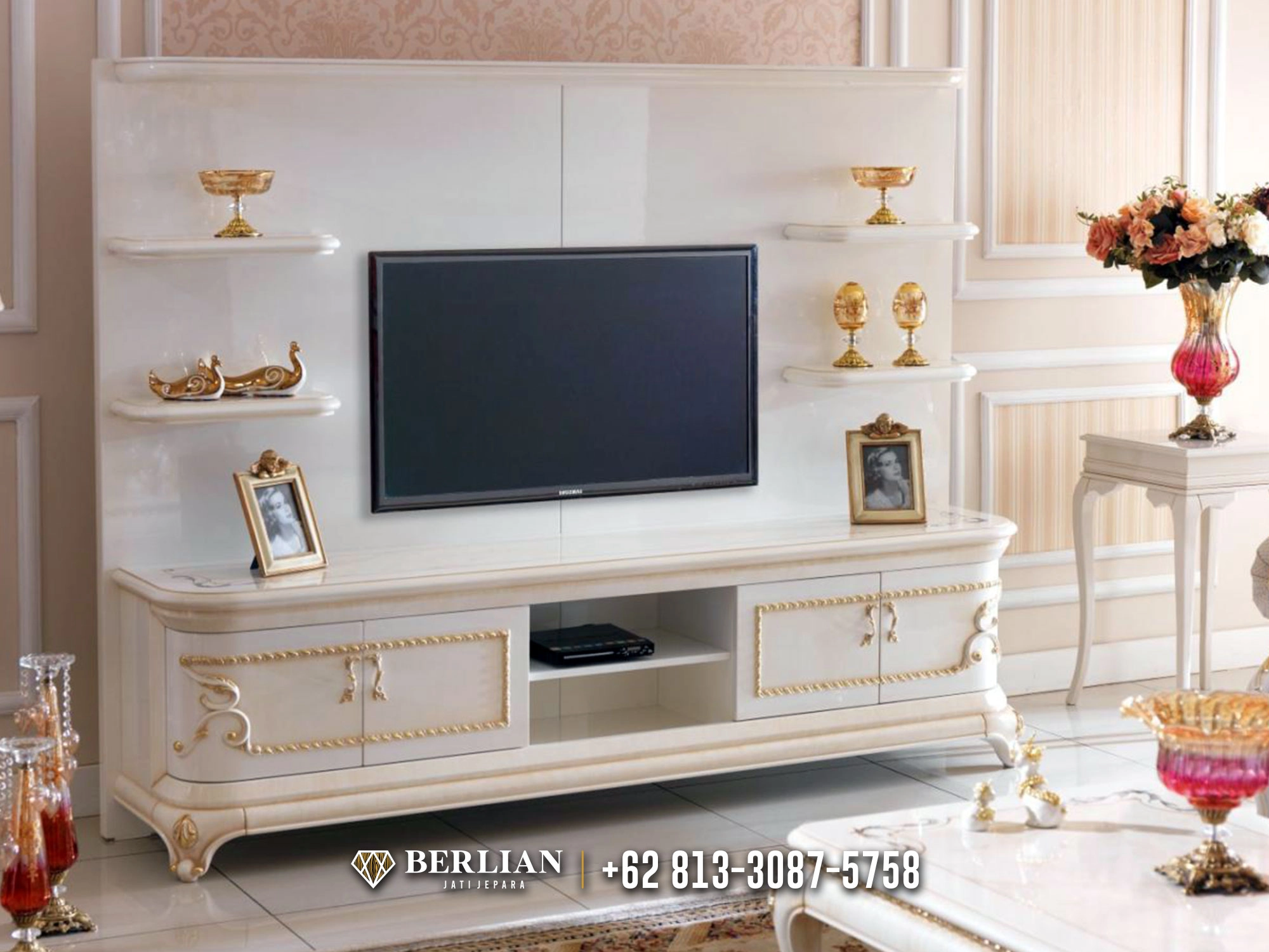 Top Furniture Jepara Bufet TV Mewah Duco White 573MJ